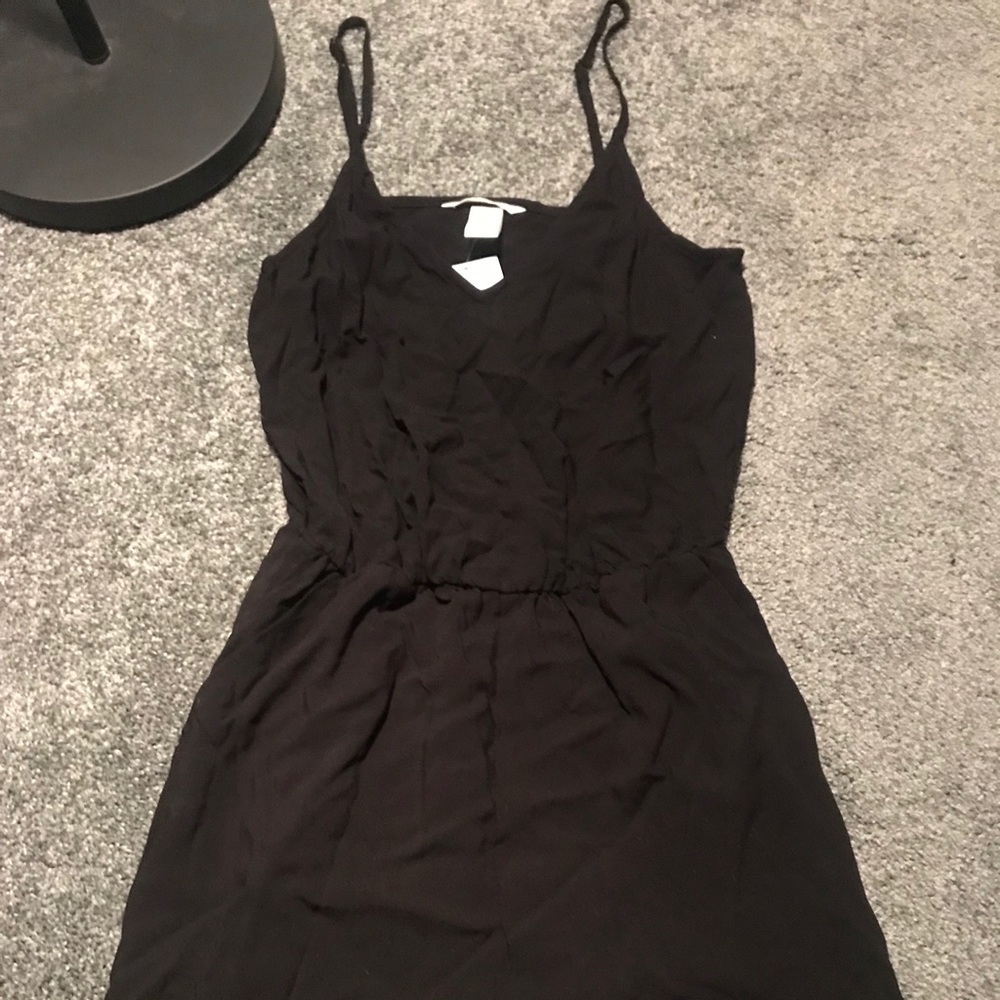 H&M | Black sleeveless romper